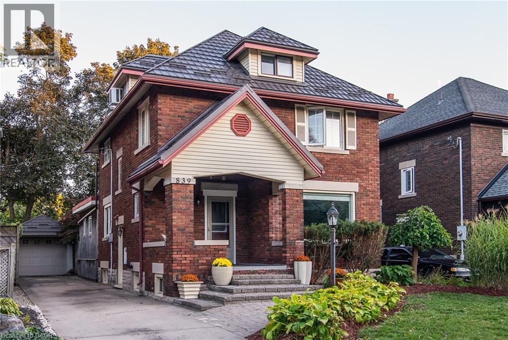 839 Queens Blvd, Kitchener, ON N2M 1A6