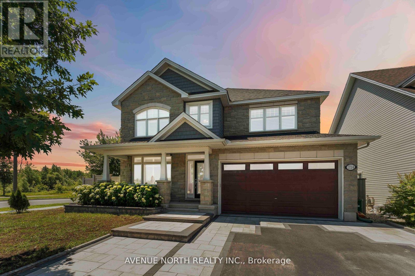 714 Bunchberry Way, Ottawa, ON K1T 3T8