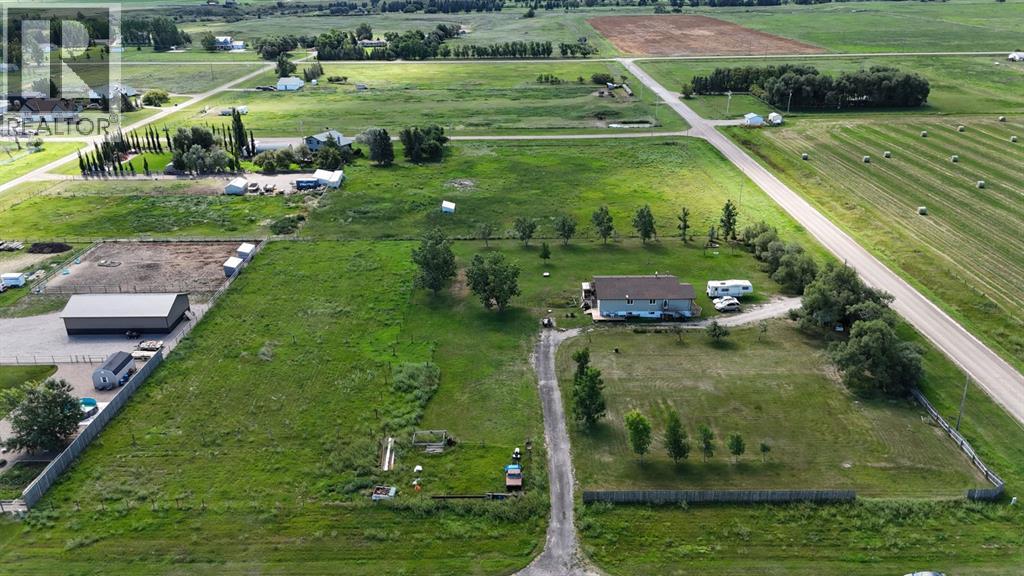 365 S 5 St W, Magrath, AB T0K 1J0
