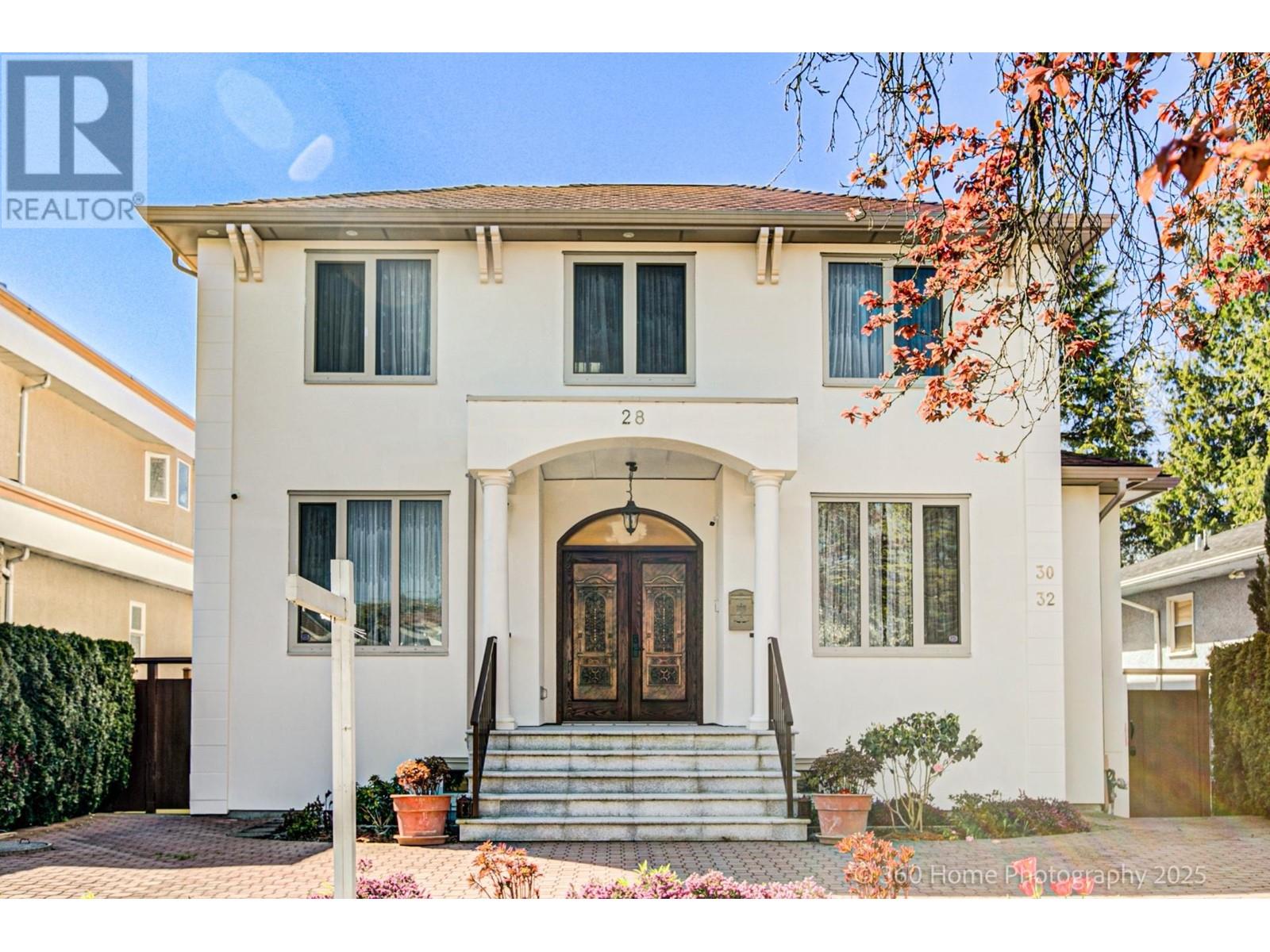 28 W 47th Ave, Vancouver, BC V5Y 2X8