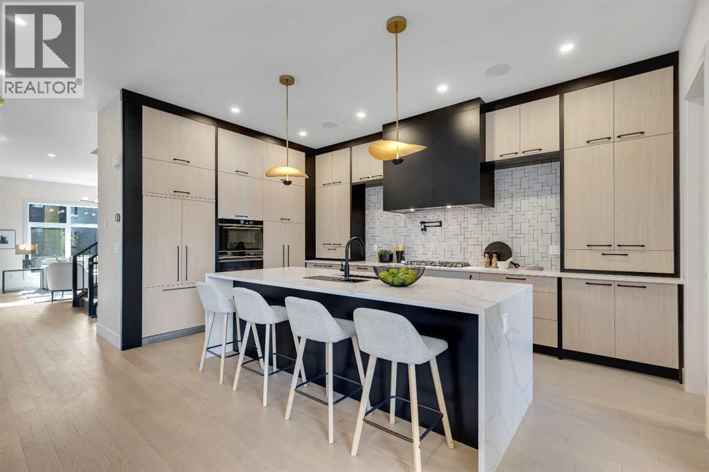 336 Normandy Dr SW, Calgary, AB T3E 7J6