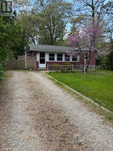 9707 Army Camp Rd, Lambton Shores, ON N0N 1J0