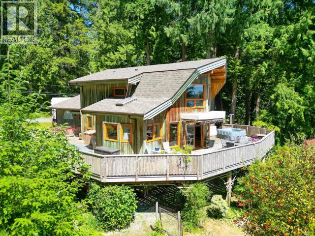 12205 Scotch Fir Point Rd, Powell River, BC V8A 0M4