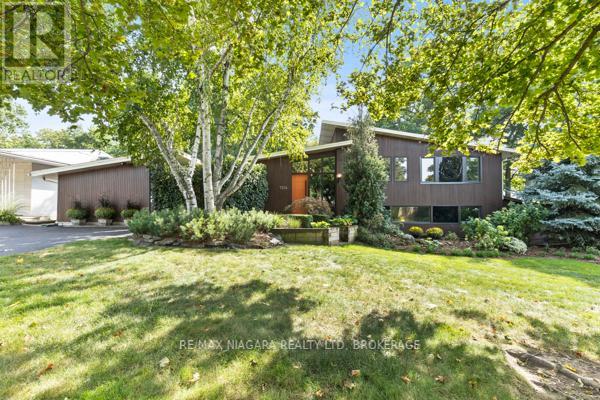 10 Marwood Cir, St. Catharines, ON L2T 1Z5