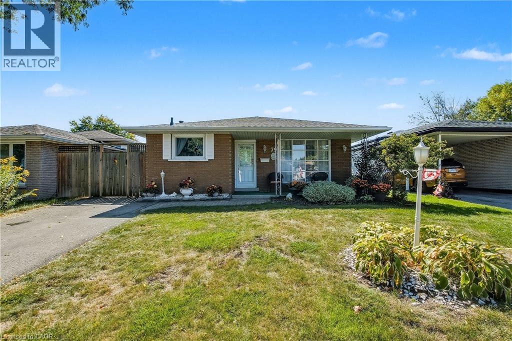 79 Gardiner Dr, Hamilton, ON L9C 4V3