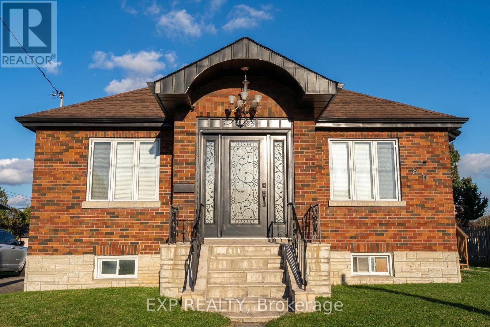 801 Ritson Rd S, Oshawa, ON L1H 5L3