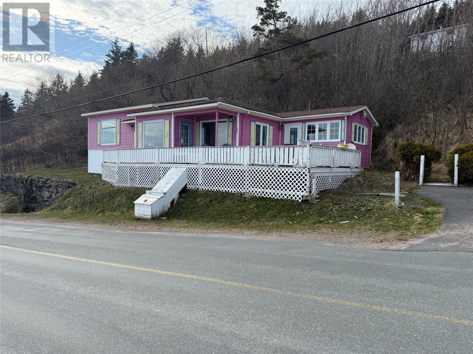141 Shore Rd, Bishop's Cove, NL A0A 3X0