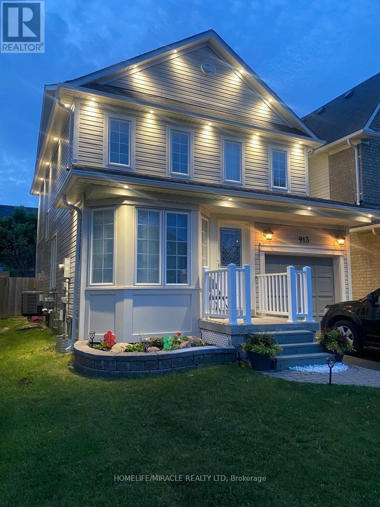 913 Taggart Cres, Oshawa, ON L1K 0E4