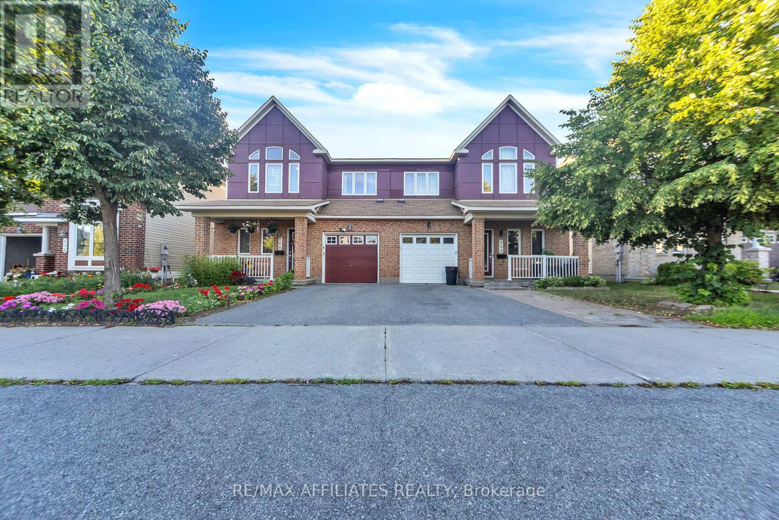 604 Paul Metivier Dr, Ottawa, ON K2J 0X9