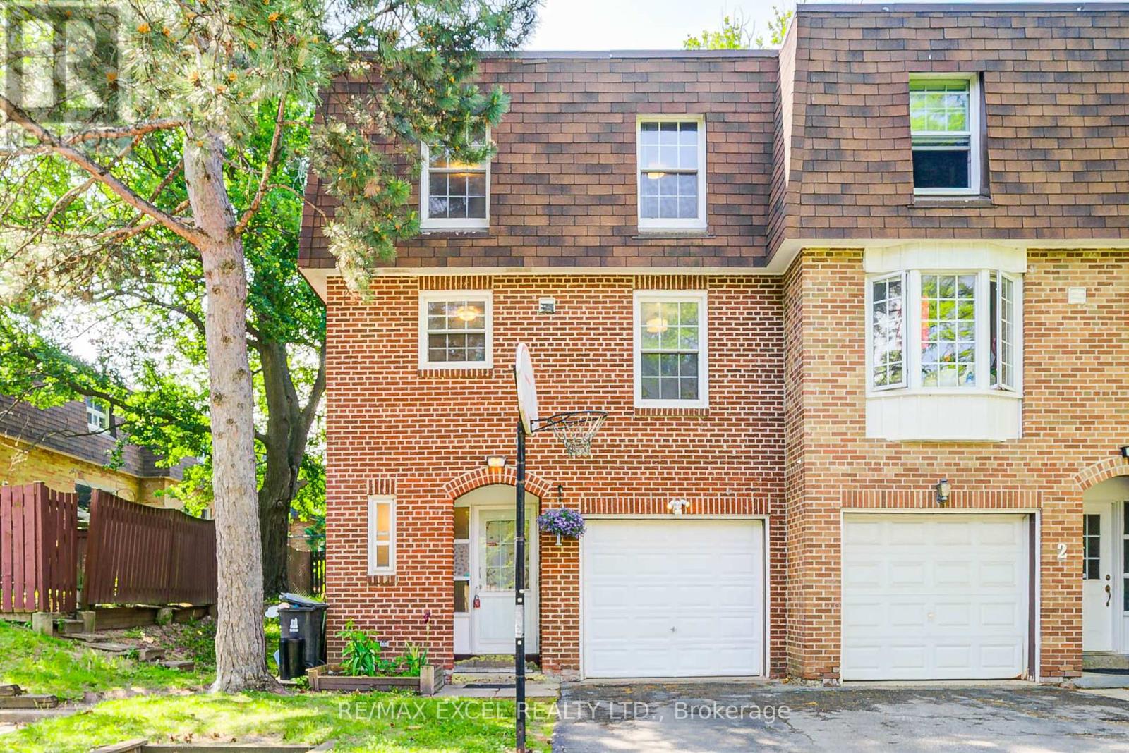 1 20 Crockamhill Dr, Toronto, ON M1S 3H1
