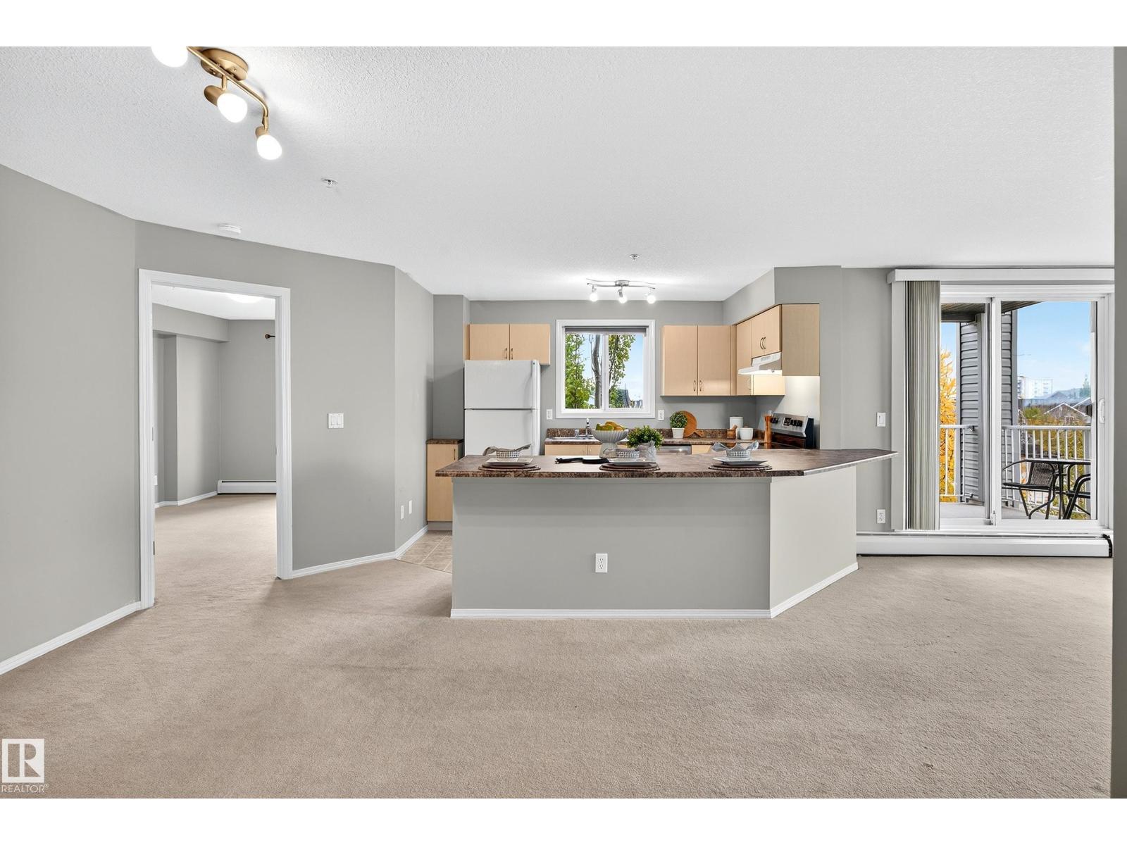 40 Summerwood Blvd #401, Sherwood Park, AB T8H 0C2