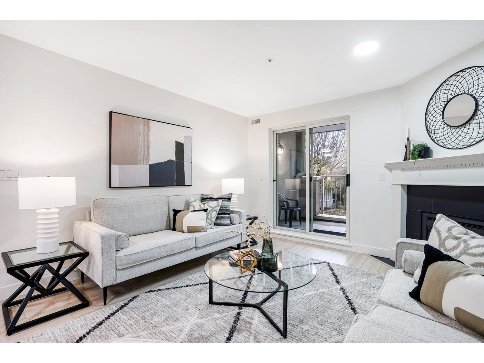 13870 70 Avenue Unit 201, Surrey, BC V3W 0R9