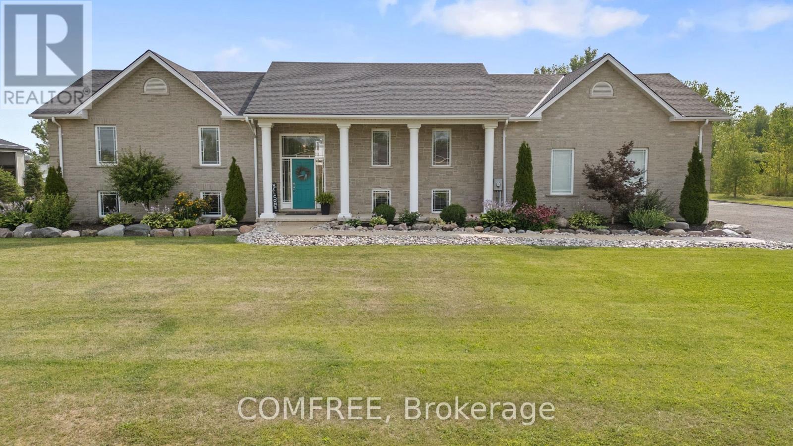 1 Starlight Ln, Thames Centre, ON N0L 1G5