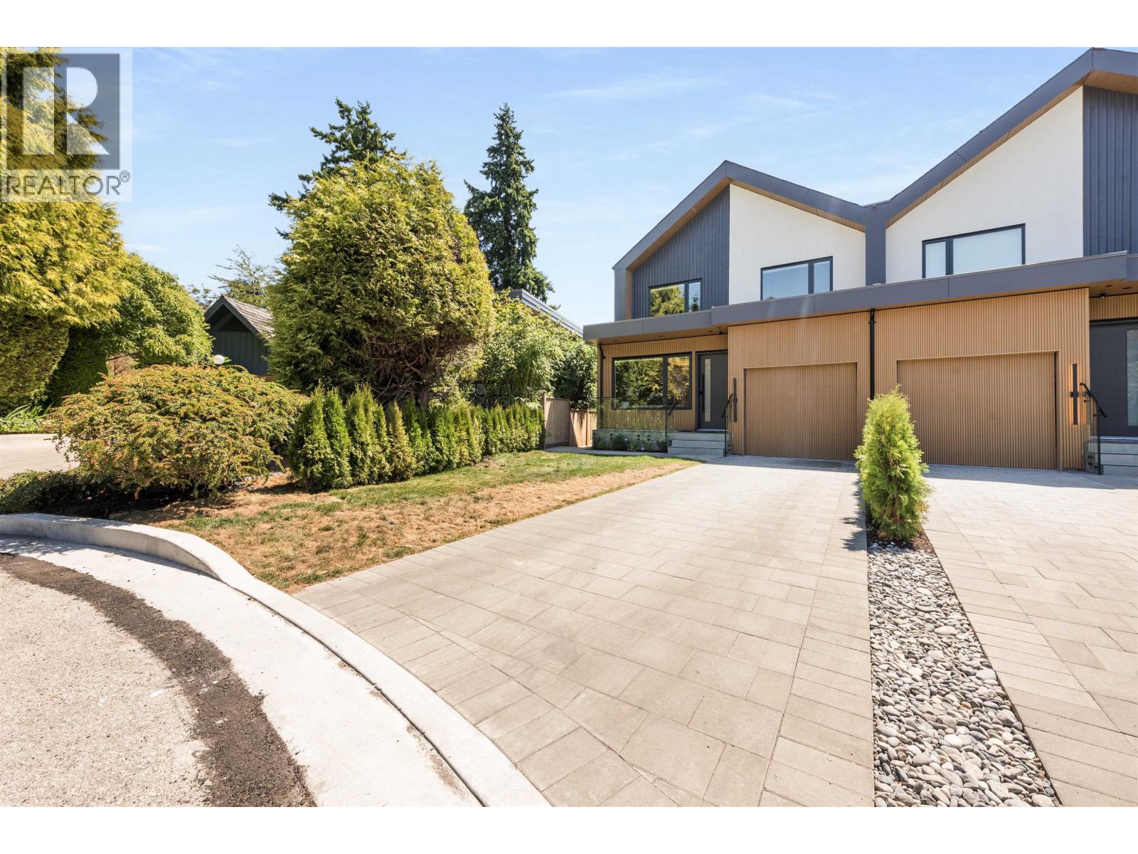 6179 Collingwood Pl, Vancouver, BC V6N 1V2