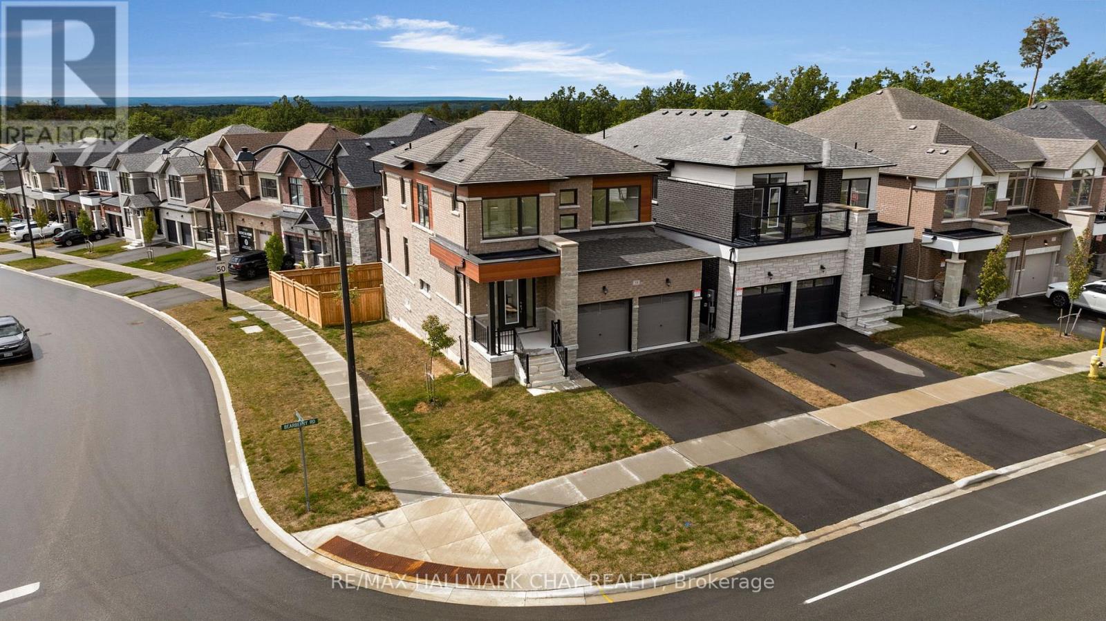 58 Bearberry Rd, Springwater Midhurst, ON L9X 2E1