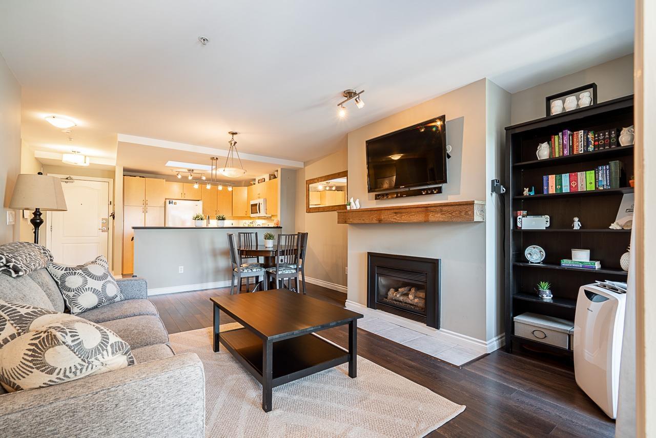 20237 54 Avenue Unit 401, Langley, BC V3A 3W2