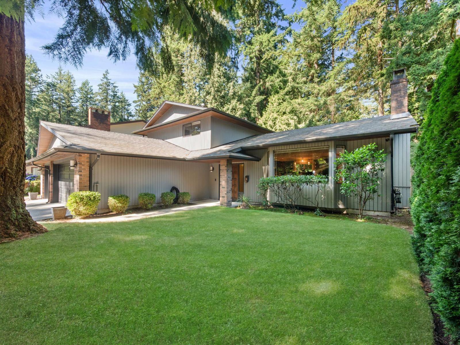 6823 Sussex Cres, Delta, BC V4E 2J7