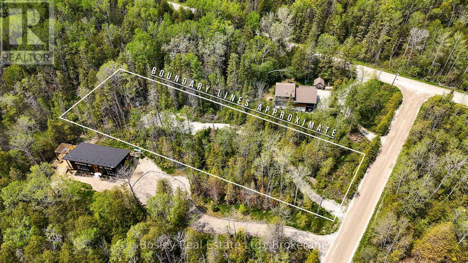 6 Henwood St, Northern Bruce Peninsula, ON N0H 2M0