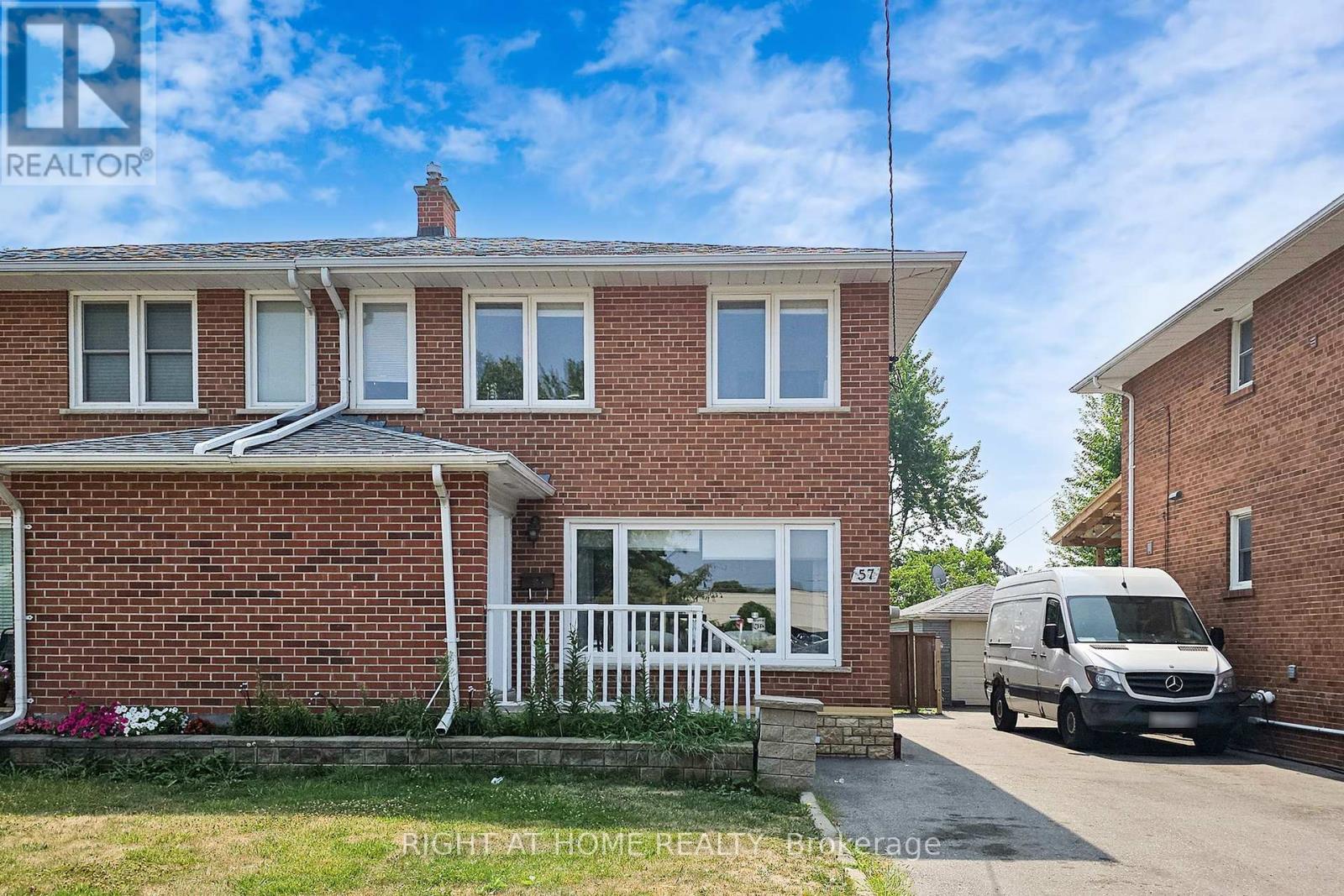 57 Wyndcliff Cres, Toronto, ON M4A 2J9