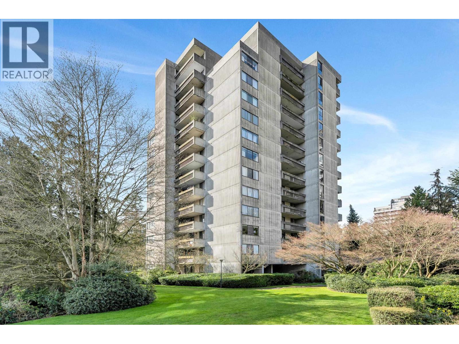 6689 Willingdon Avenue Unit 1403, Burnaby, BC V5H 3Y8
