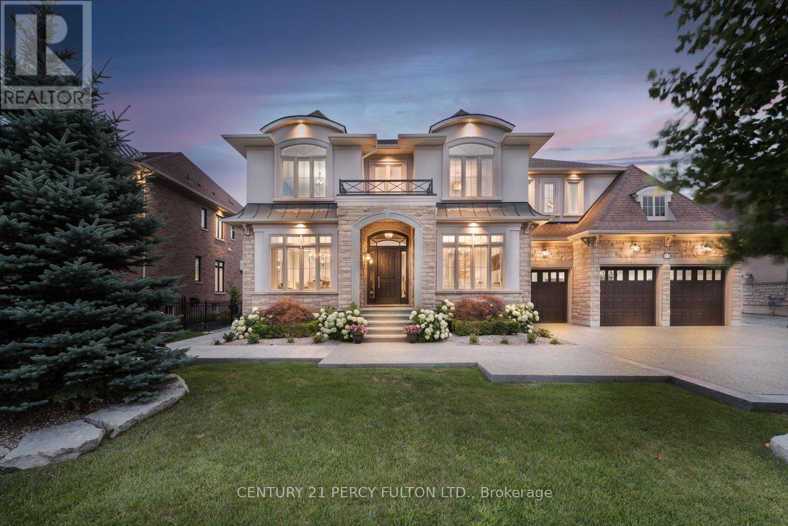 13 Country Club Cres, Uxbridge, ON L9P 0B8