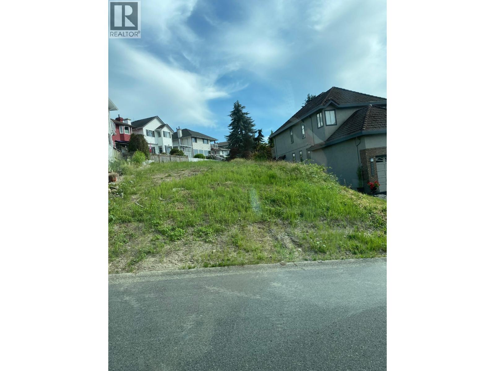 2658 Klassen Ct, Port Coquitlam, BC V3C 5Y8