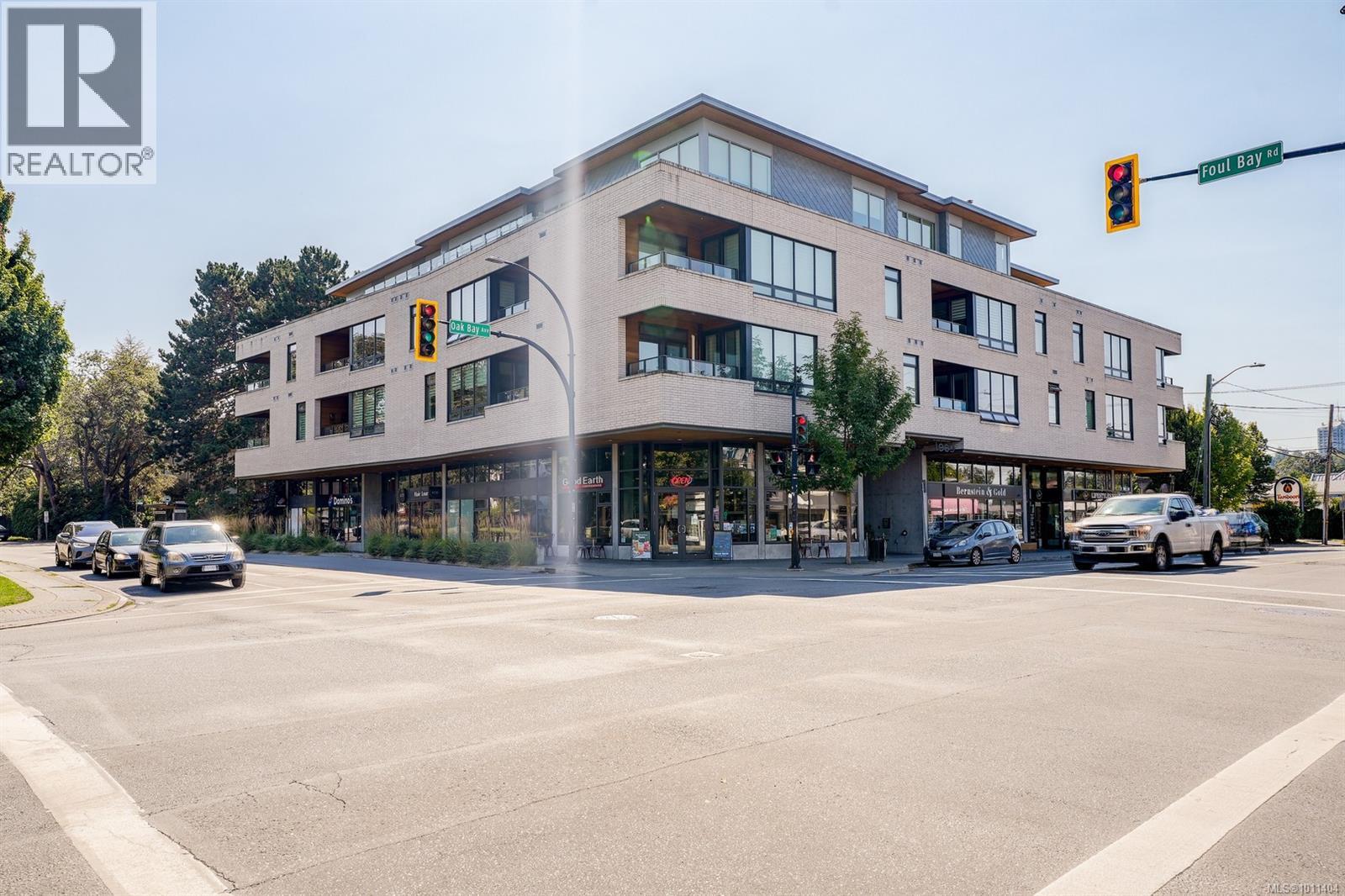1969 Oak Bay Ave Unit 202 Ave, Victoria, BC V8R 1E3