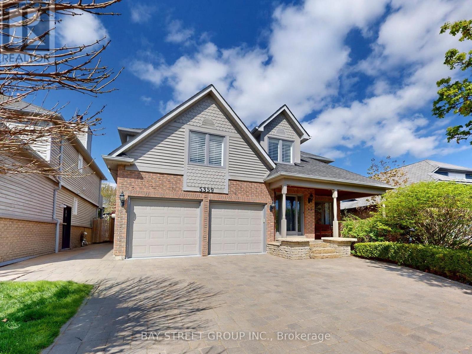 5359 Ruperts Gate Dr, Mississauga, ON L5M 5C4