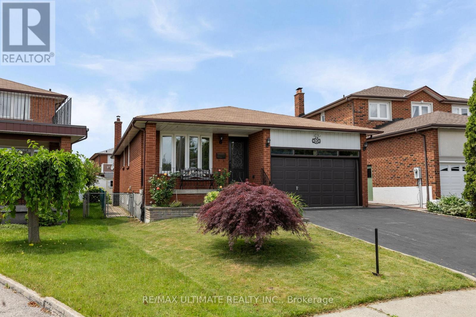 3126 Nawbrook Rd, Mississauga, ON L4X 2V5