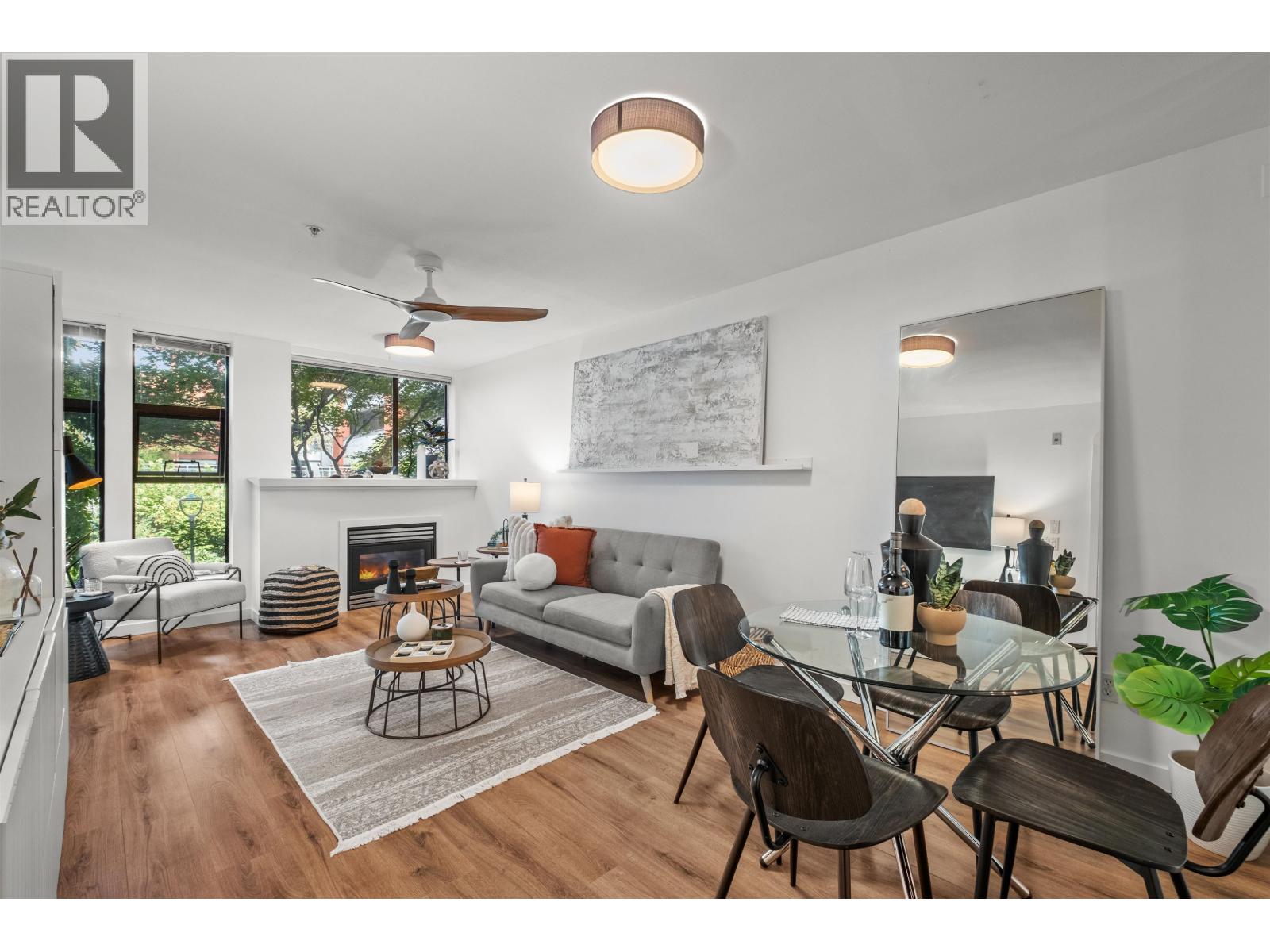 305 Lonsdale Avenue Unit 305, North Vancouver, BC V7M 3G3