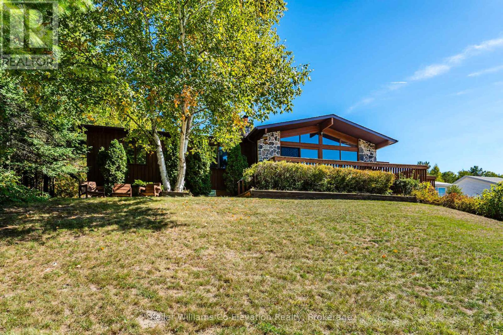 43 Wendake Rd, Tiny, ON L0L 2T0
