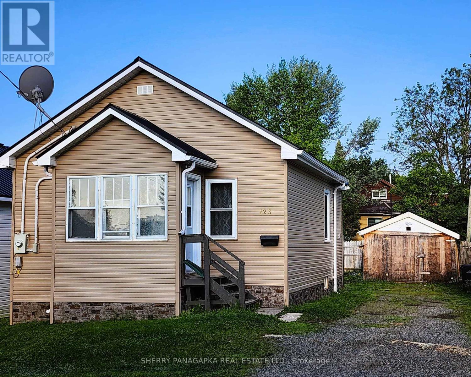 123 Woods St, Kirkland Lake Kl  Area, ON P2N 3C4