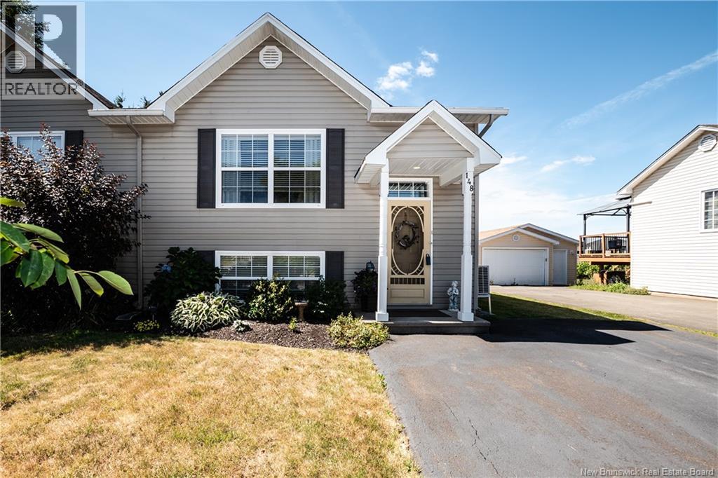148 Penrose, Moncton, NB E1E 4W6