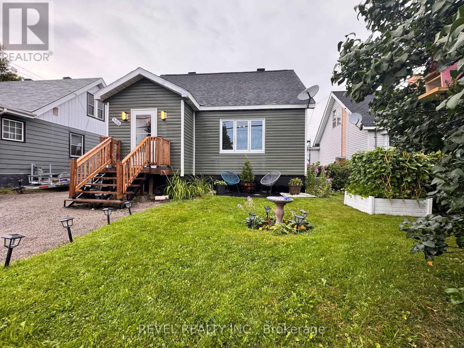 304 Ross Ave E, Timmins, ON P4N 5X1