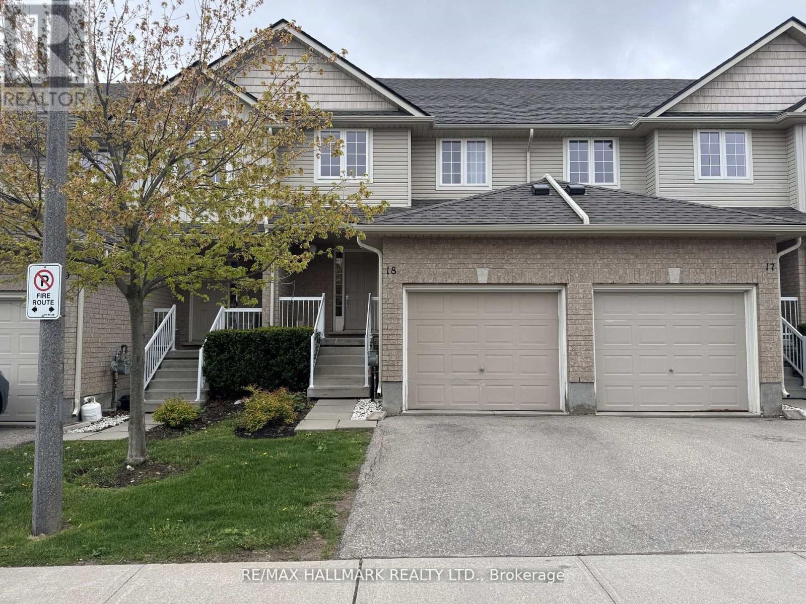18 361 Arkell Rd, Guelph, ON N1L 1E5