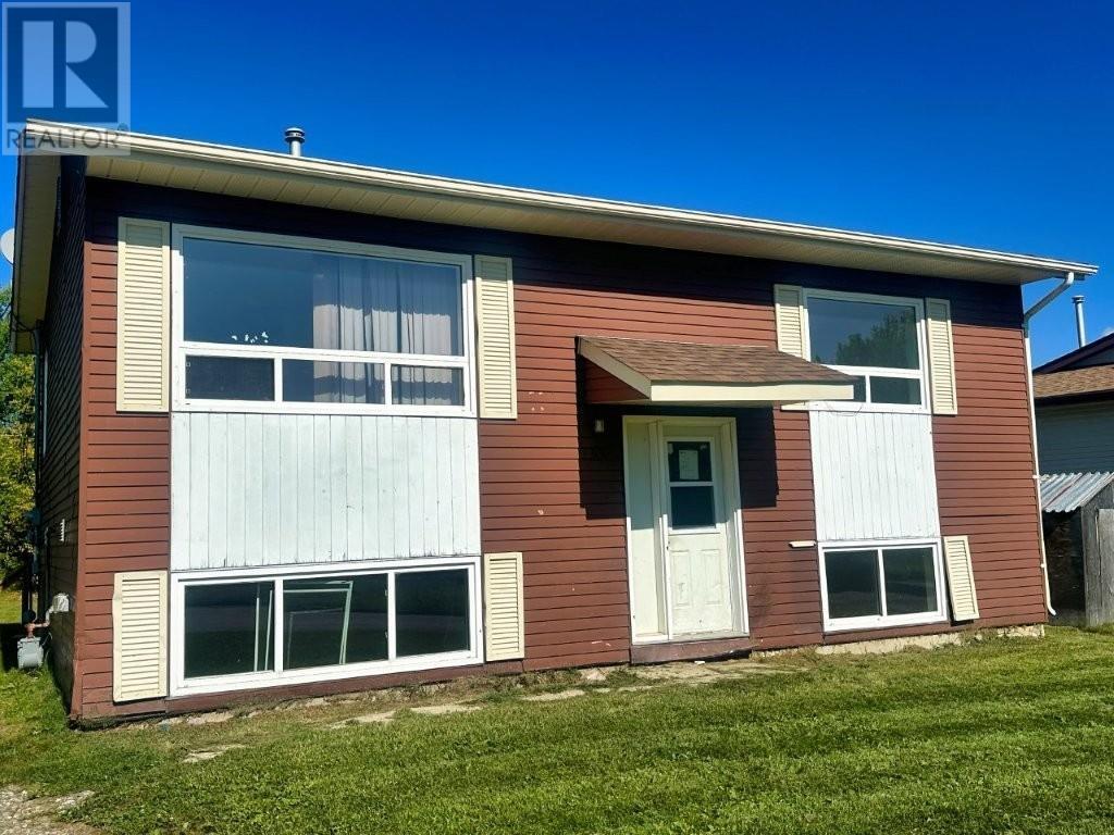 155 Harkness St, Nipigon, ON P0T 2J0