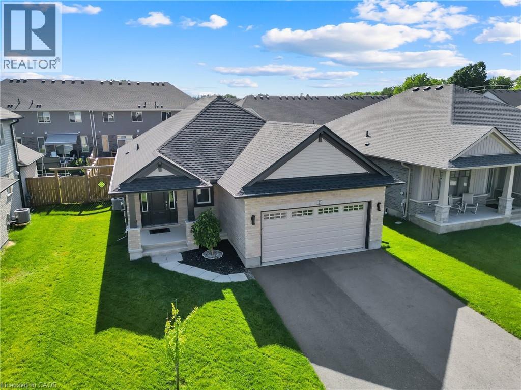 7 Curren Cres, Tillsonburg, ON N4G 0J3