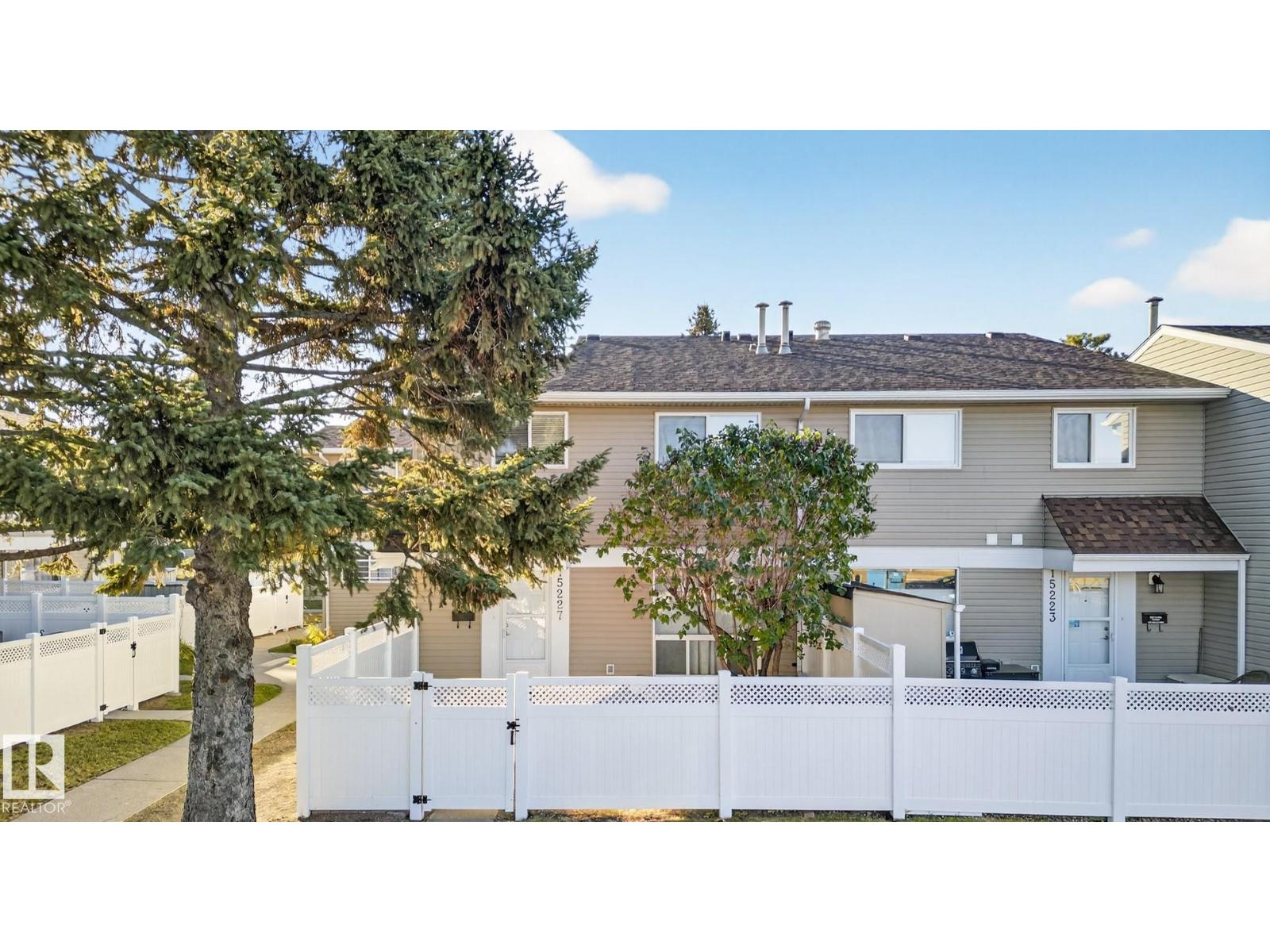 54 St Nw Unit 15227, Edmonton, AB T5A 3N9