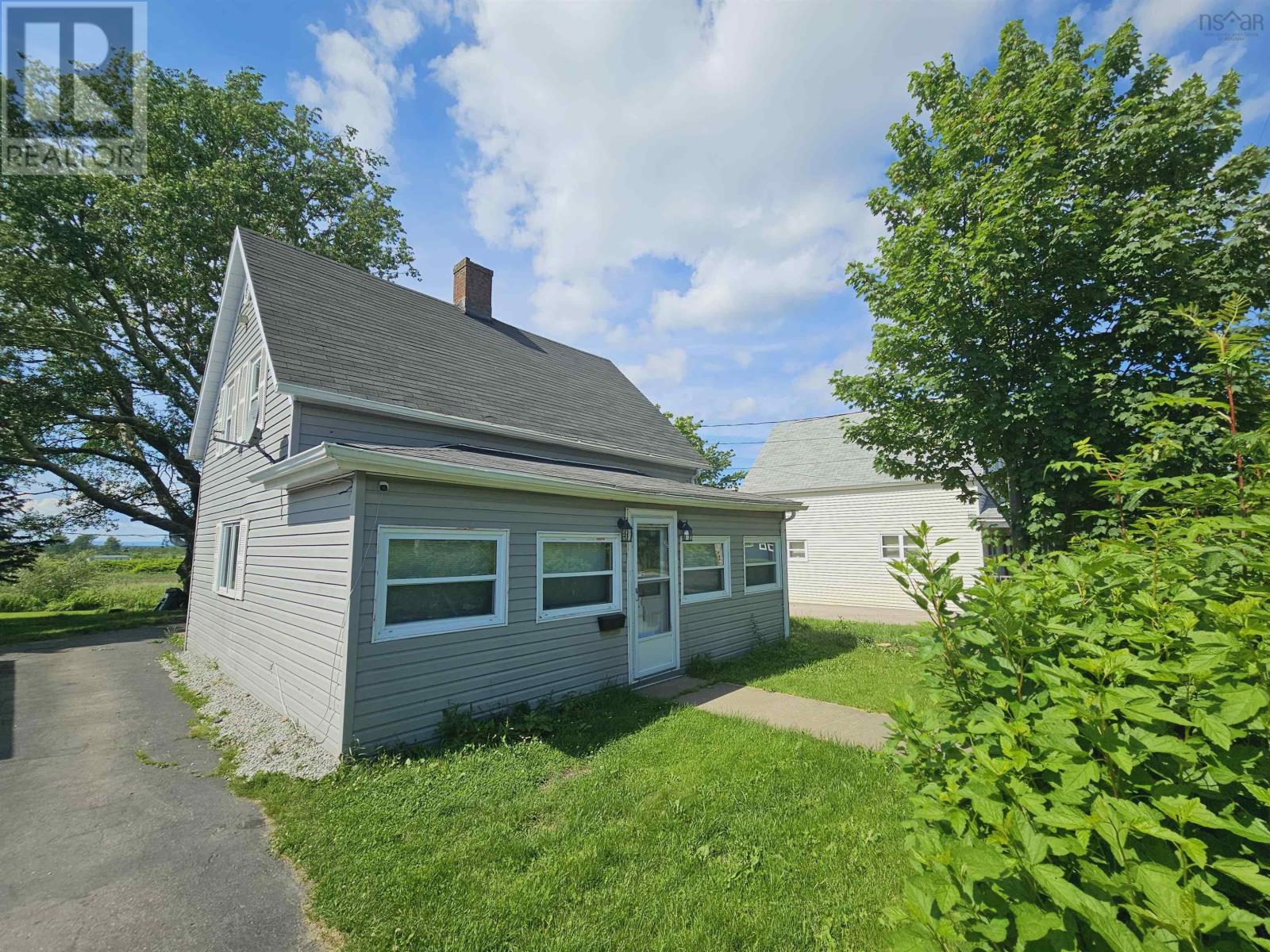 13 Convent St, Sydney Mines, NS B1V 1J6 MLS 202416269 Houseful