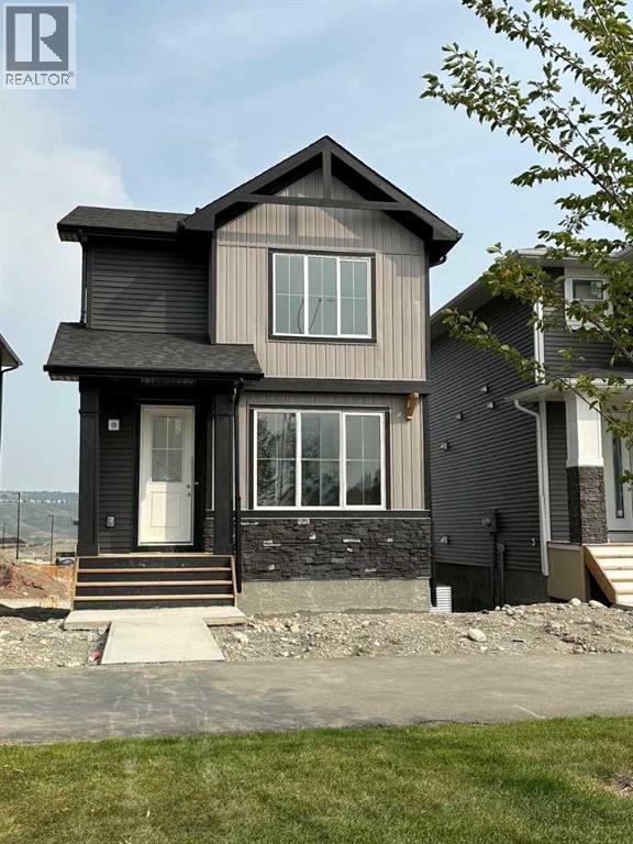 426 River Ave, Cochrane, AB T4C 3B8