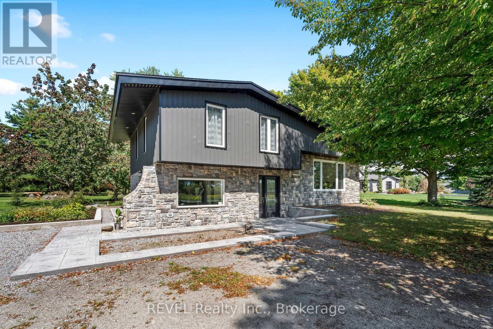 1546 Nigh Rd, Fort Erie, ON L2A 5M4