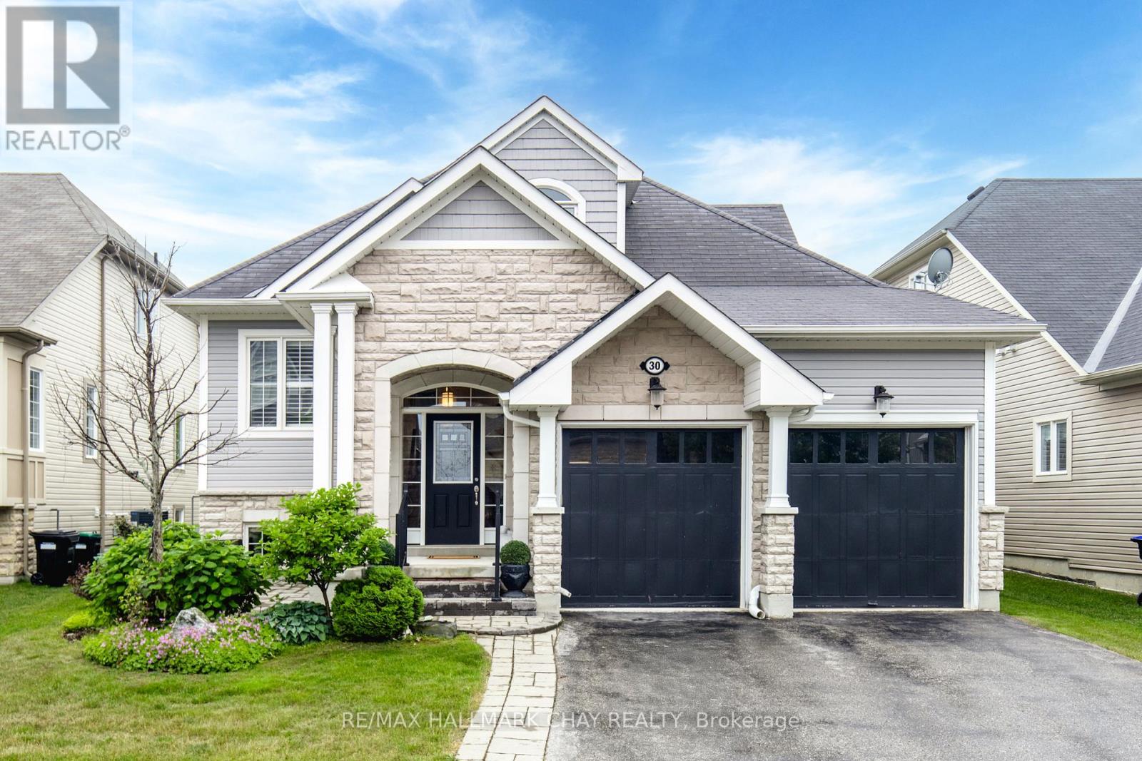 30 Waterview Rd N, Wasaga Beach, ON L9Z 0E9