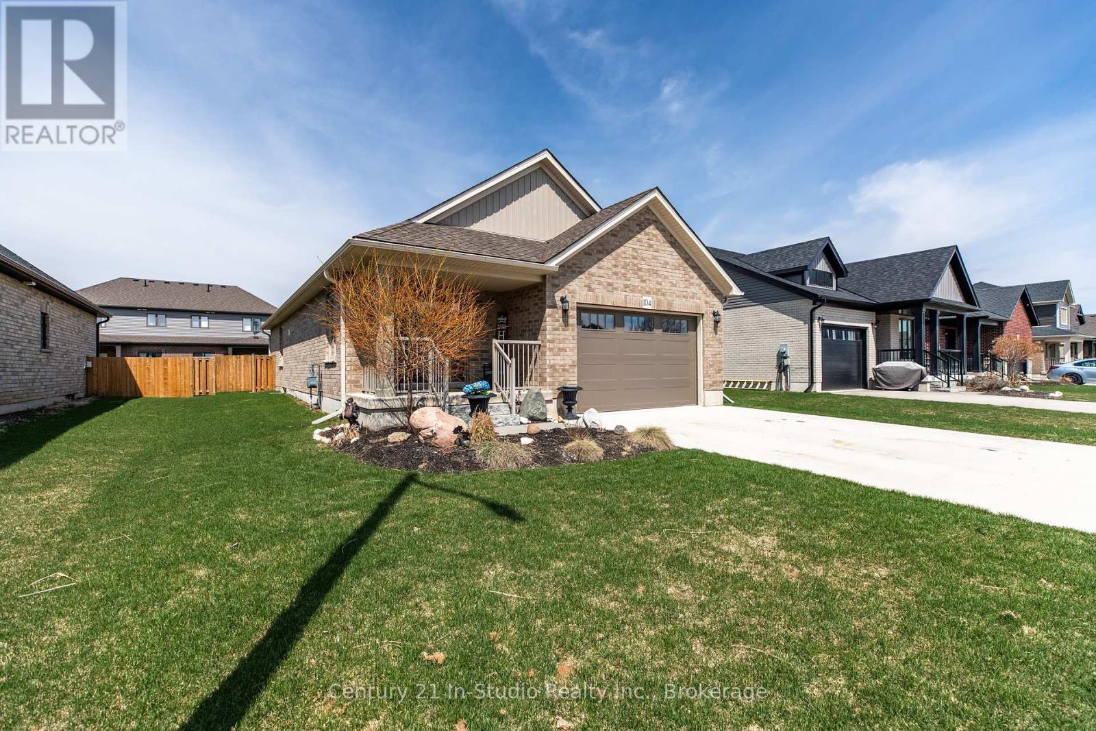 104 Emerson Way, West Grey, ON N0G 1R0