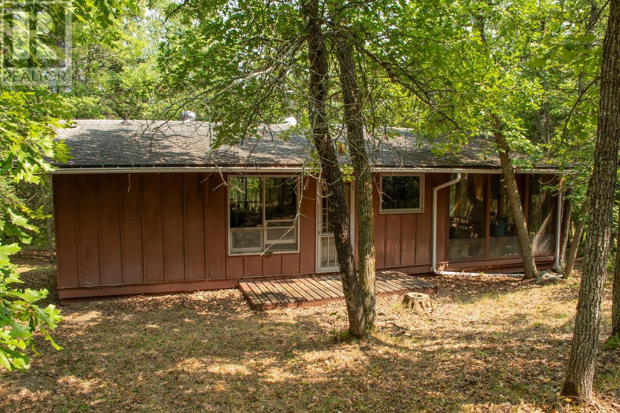 40 Ottilie Rd, Morson, ON P0W 1J0