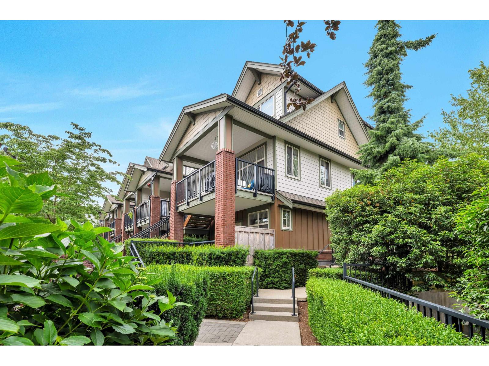 6706 192 Street Diversion Unit 205, Surrey, BC V4N 6M9