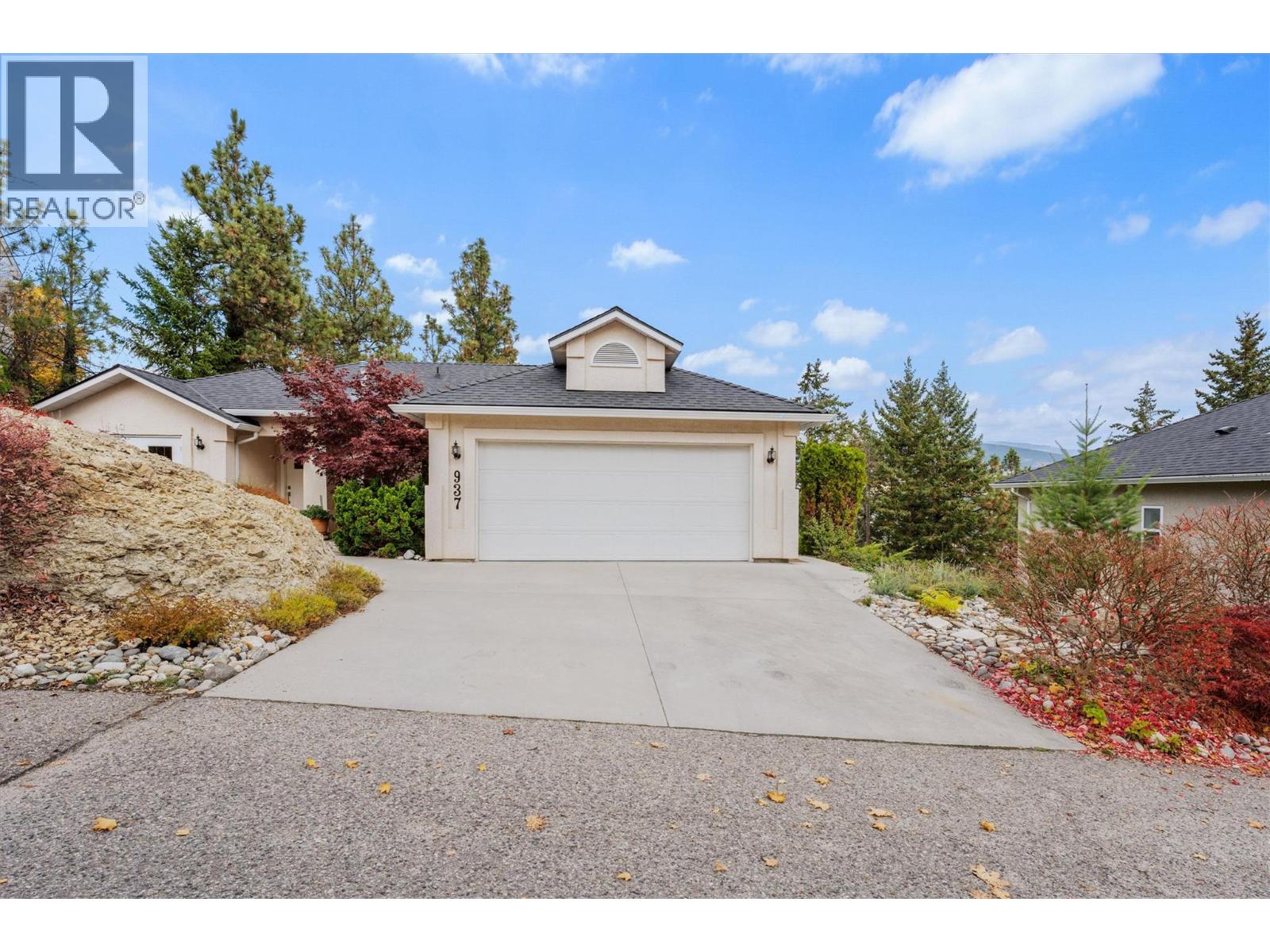 937 Skeena Ct, Kelowna, BC V1V 2B3