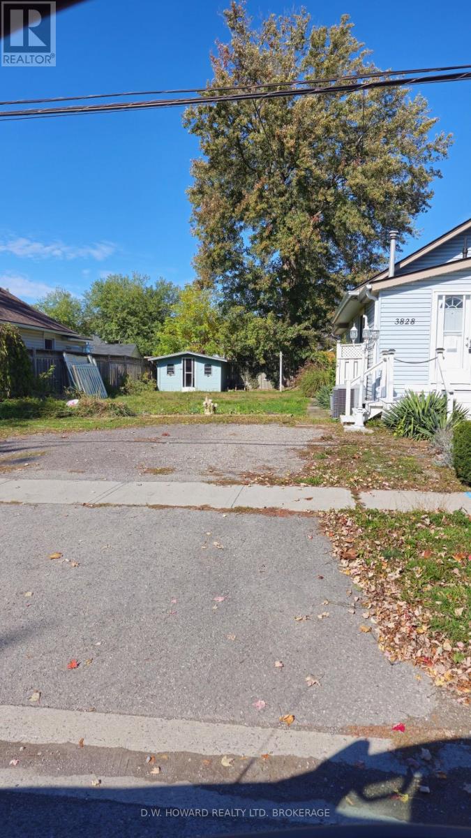 V/l Roxborough Avenue, Fort Erie Crystal Beach, ON L0S 1B0