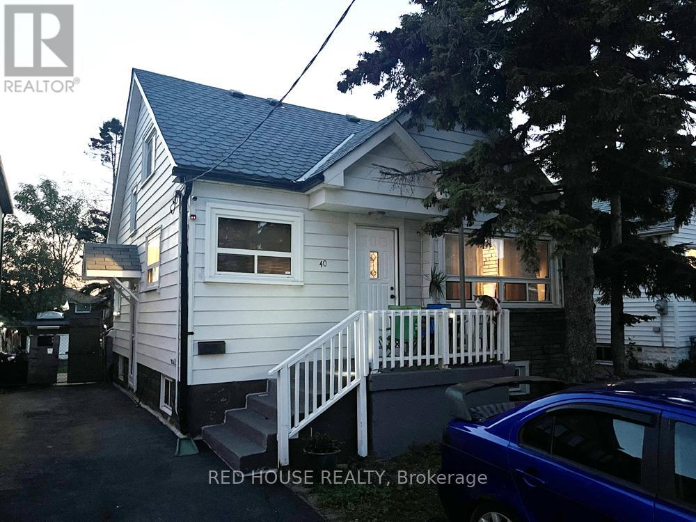 40 N Woodrow Blvd, Toronto, ON M1K 1W3