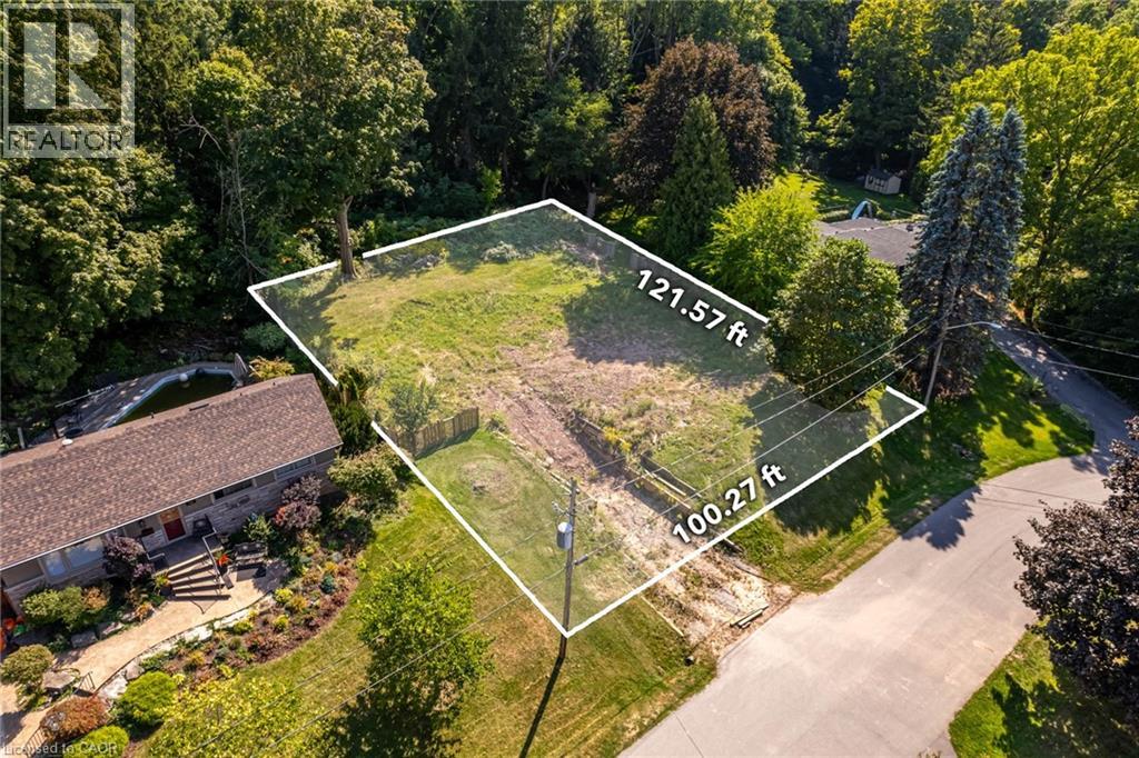 788 Mewburn Rd, Hamilton, ON L9G 3E4