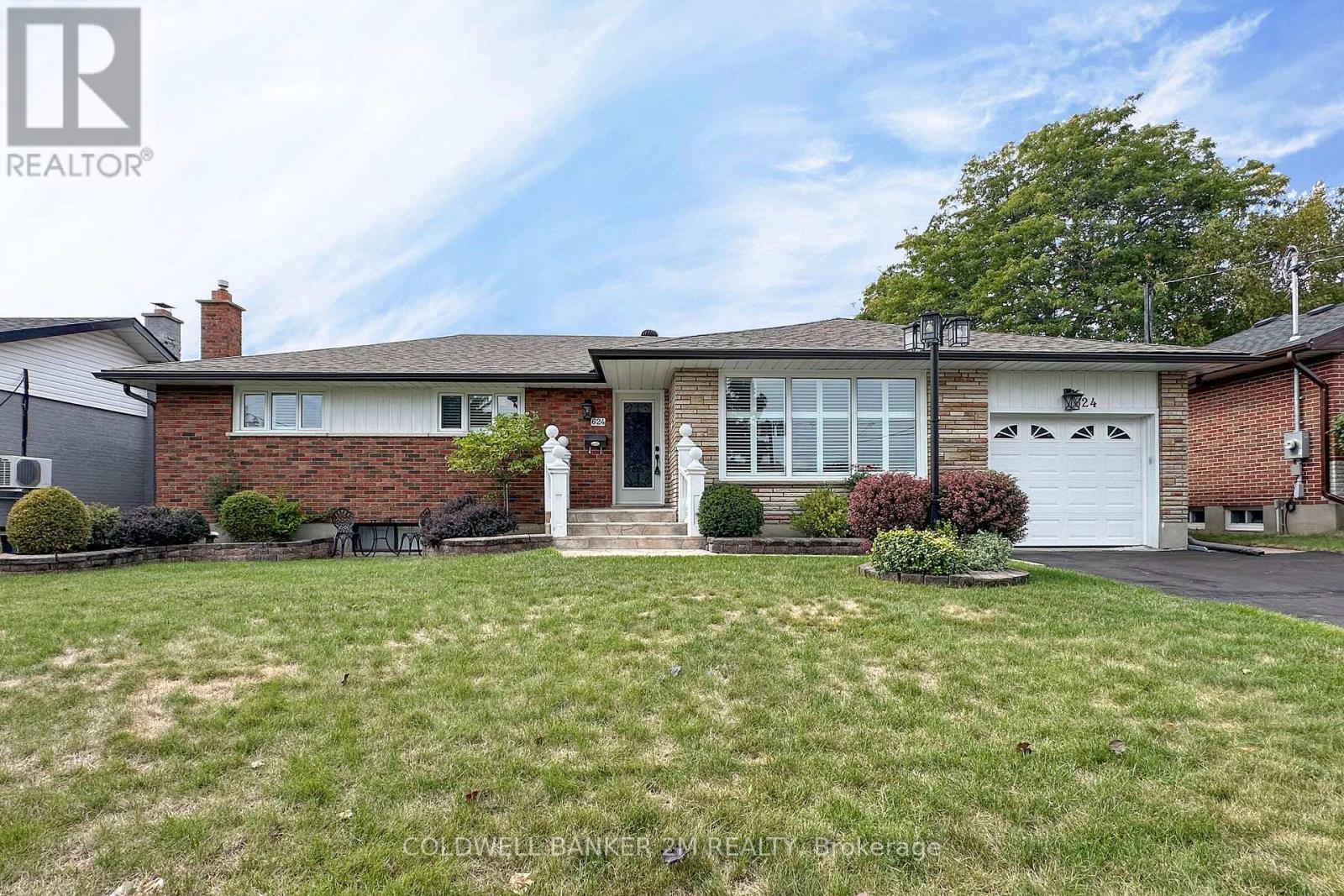 624 Gibbons St, Oshawa, ON L1J 4Z8